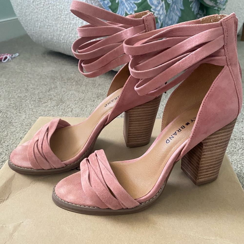 Lucky Brand Desert Rose Suede Women's Heels